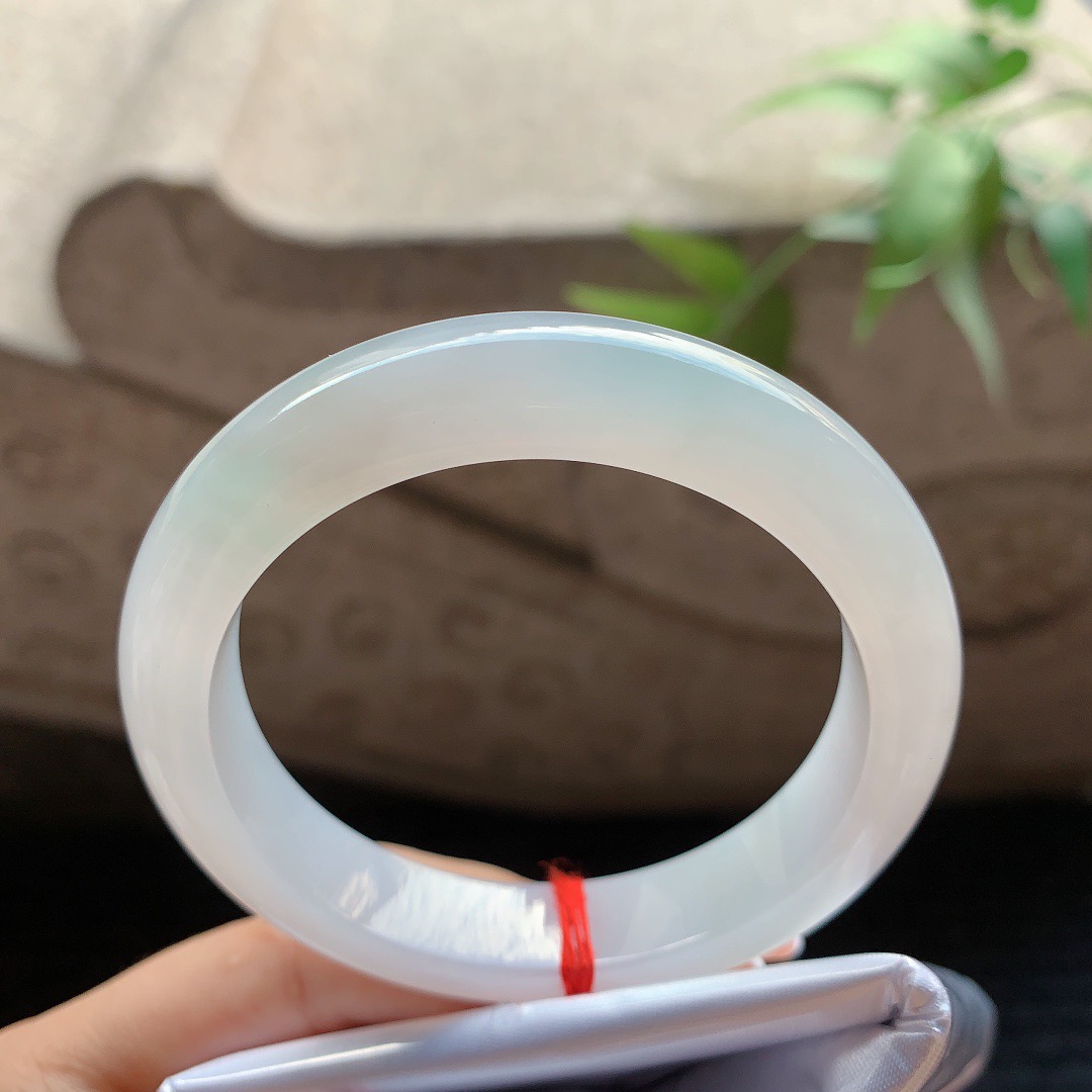 【翡翠手镯】紫底正圈手镯，圈口55-12-8.6！特价