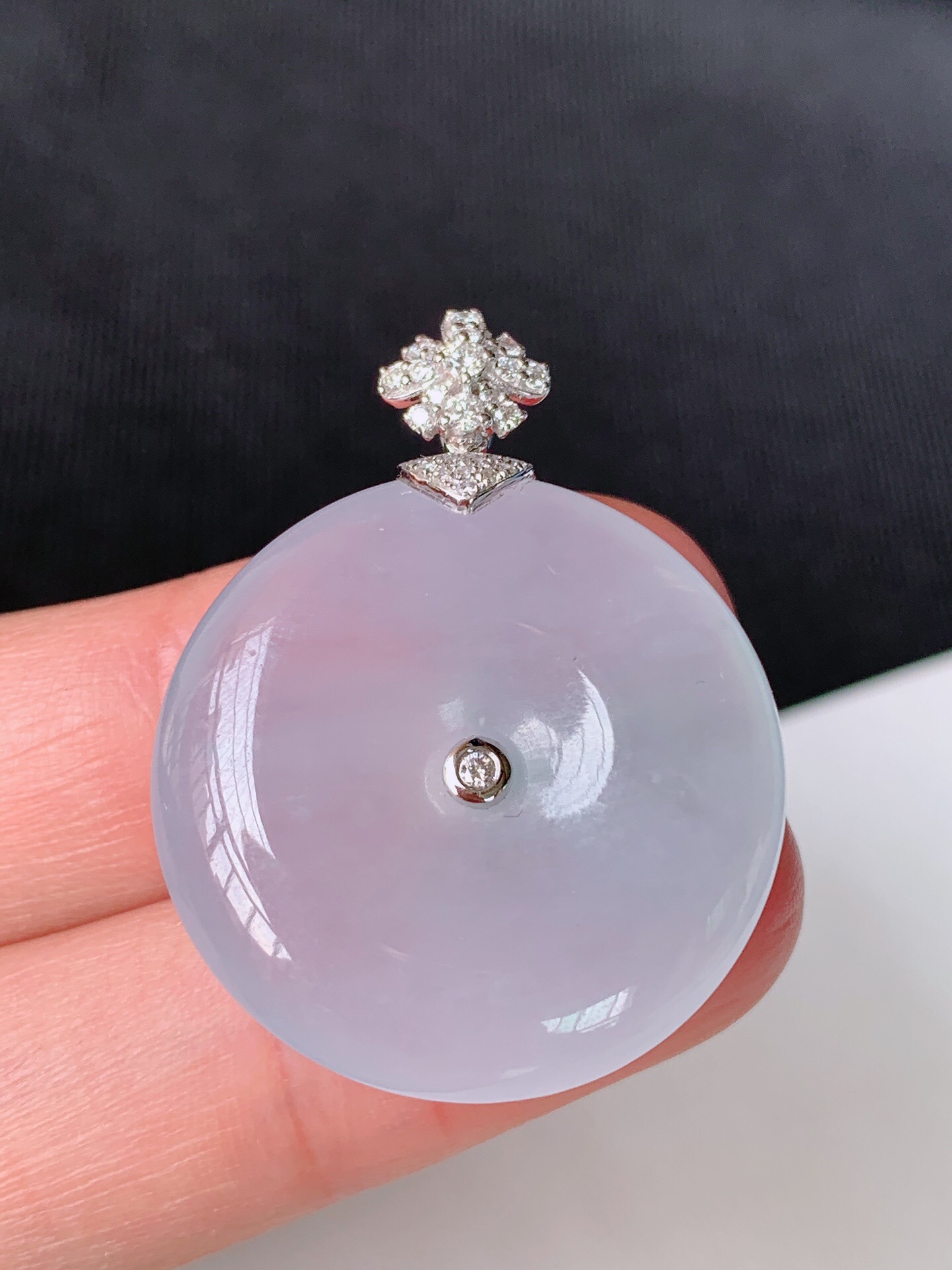 【翡翠吊坠】18k镶嵌冰绿葫芦 裸石尺寸：13.4/11.8 整体尺寸：21.4/13.9/6.2