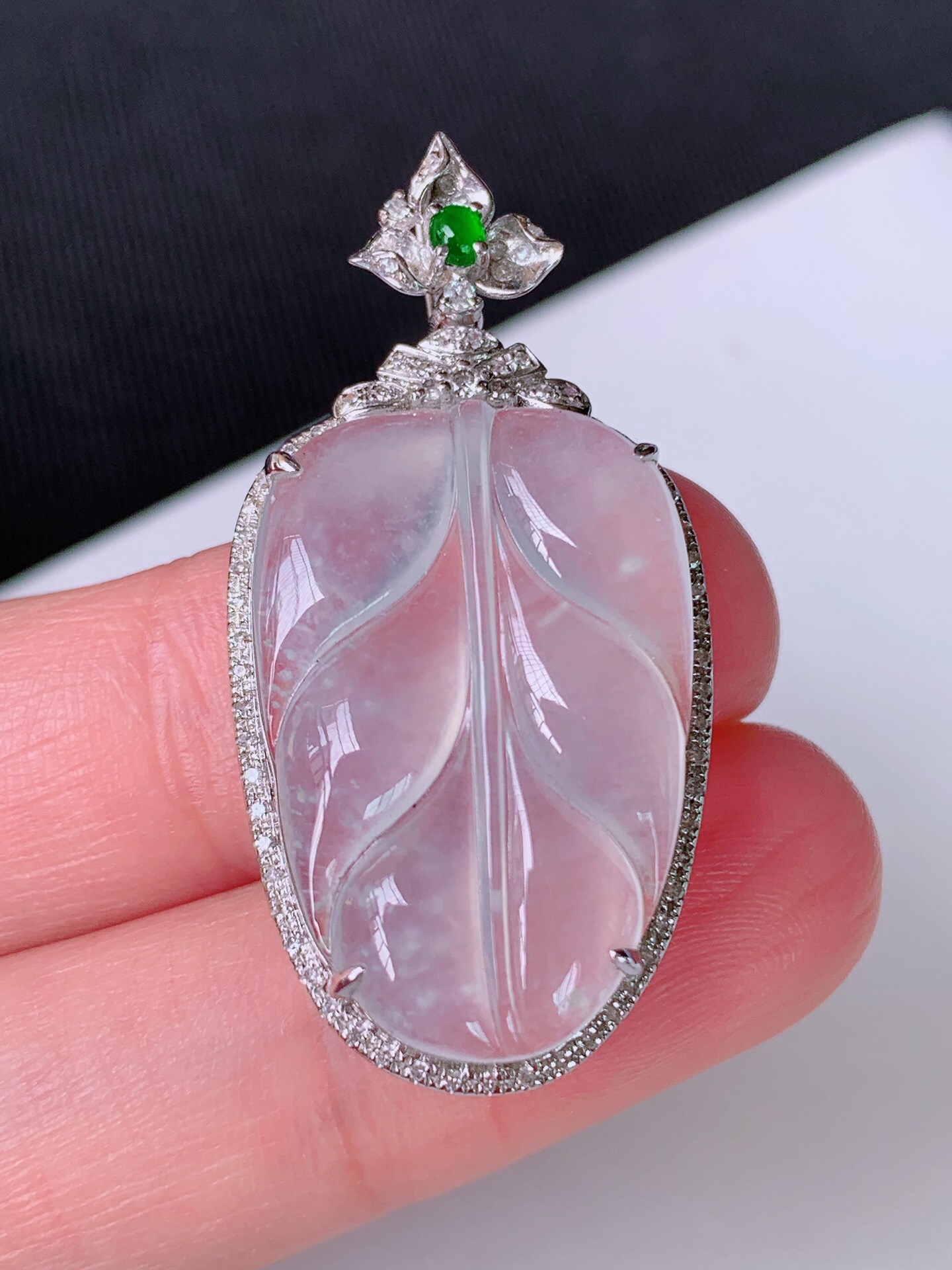 【翡翠吊坠】18k镶嵌冰种树叶 裸石尺寸：24.9/16.6 整体尺寸：37.3/18.9/6.6