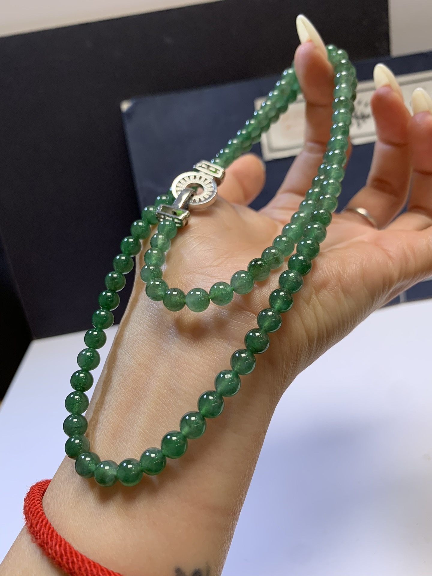 【翡翠珠链】5.4-6.1mm 98颗 60cm 冰油绿项链 种水通透